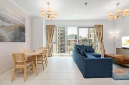 The Residences I Sky Line Views I Downtown